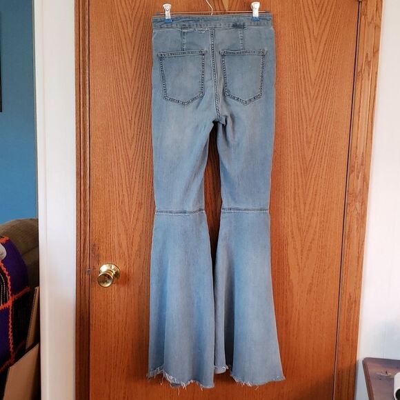 Very Nice Free People Distressed Flare Bell Bottom Jeans Sz 24 - Picture 5 of 9